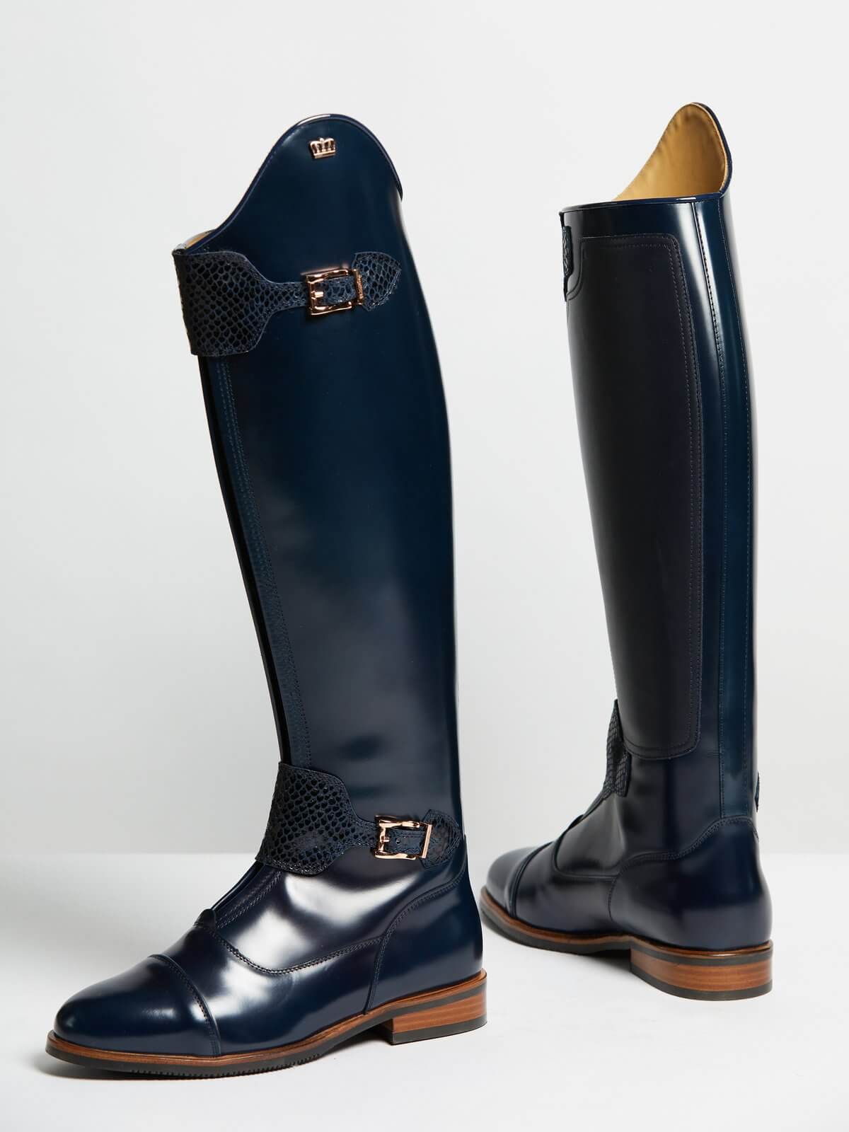 EquiSOUQ Bespoke riding boots, saddles and equipment